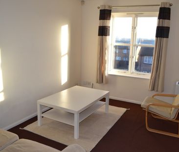 2 Bed Flat, Grange Close, LS10 - Photo 3