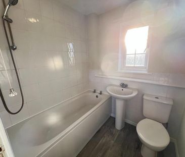 2 bedroom semi-detached house to rent - Photo 6