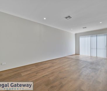 69 Lycaste Parade, TREEBY WA 6164 - Photo 2