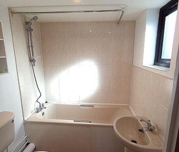 1 bedroom house to rent - Photo 2