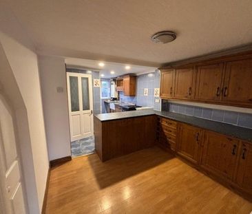 3 bedroom terraced house to rent - Photo 6