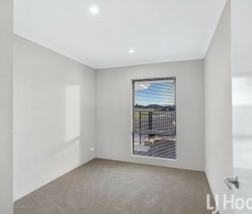 Modern Coastal Living � Spacious 4 Bedroom Home with Theatre Room - Photo 5