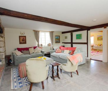 4 bedroom detached house to rent - Photo 2