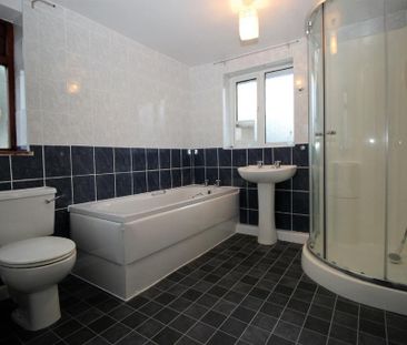 3 bedroom detached house to rent - Photo 6