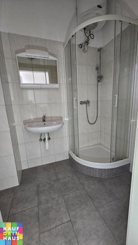Frisch saniert 1-Zimmerwohnung mit Küche - Photo 3