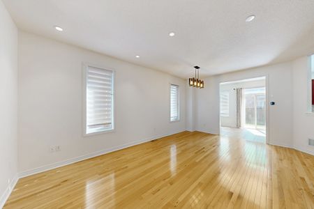 For Lease - 24 Accent Circle, Brampton, Ontario - Photo 2