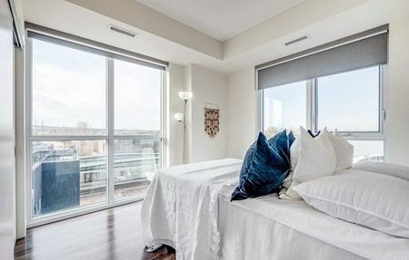 For Lease - 2093 Fairview Street Unit# 502, Burlington, Ontario - Photo 4