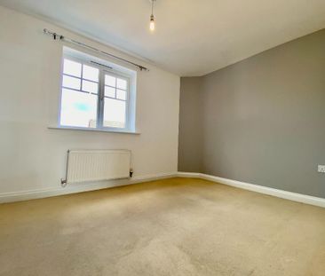 3 bedroom end of terrace house to rent - Photo 1