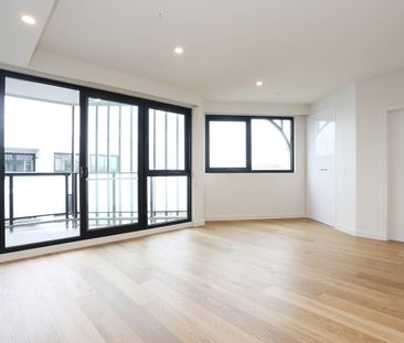 Elevated Living, Unbeatable Location - Photo 5