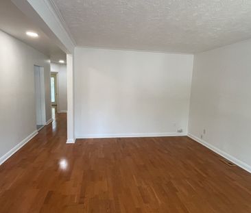 For Lease - 345 Centre Street Unit# Main, Richmond Hill, Ontario - Photo 5