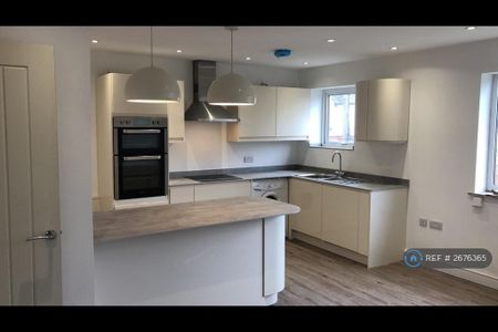 2 bedroom flat to rent - Photo 4