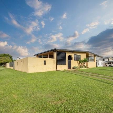 Large Shed in The Heart of Townsville! - Photo 1