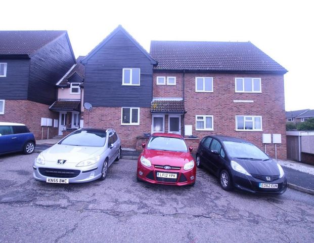 2 bedroom maisonette to rent - Photo 1