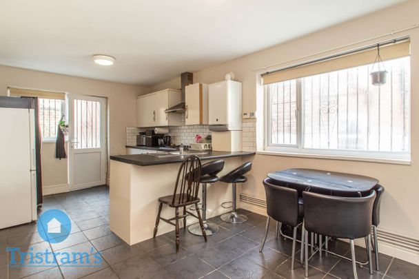 1 bed Ground Floor Flat for Rent - Photo 1