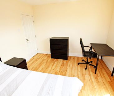 105 Rendell Street - Photo 5