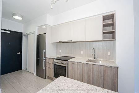 31 Tippett Road #821 - Photo 4