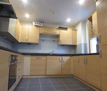 3 bedroom apartment to rent - Photo 2