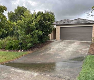 Comfortable Family Living in a Convenient Beaudesert Location! - Photo 4