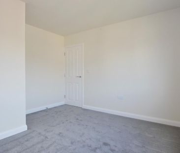 5 bedroom semi-detached house to rent - Photo 6