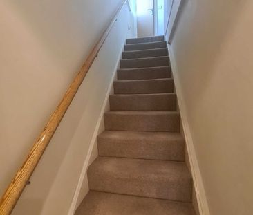 4 Queenhythe Crescent, Jacobs Well - Photo 2