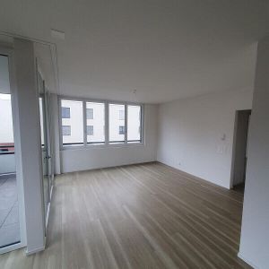 Modern and new 2.5-room apartment - Photo 2