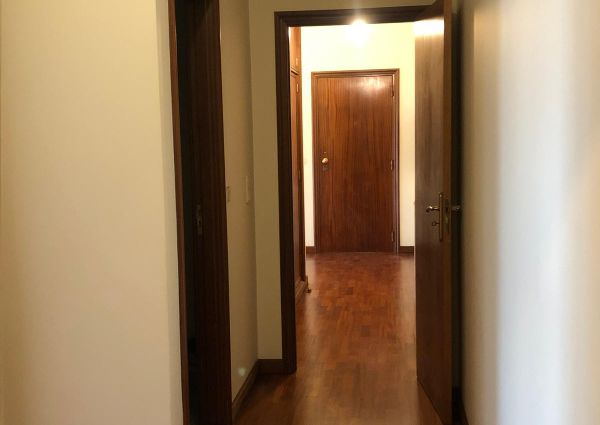 Apartamento T2 no Centro da Senhora da Hora em Matosinhos