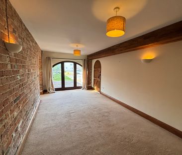 4 bedroom barn conversion to rent - Photo 6