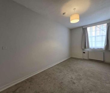 The Crescent, Scarborough, YO11 - Photo 5