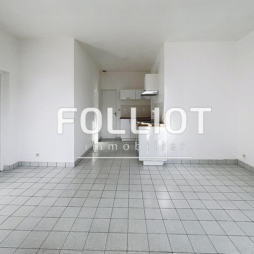 A LOUER : Appartement 3 pièces à Fougères - Réf.2530CV - Photo 1