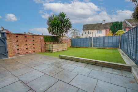 3 bedroom end of terrace house to rent - Photo 3