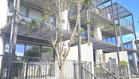 3 Bedrooms, Terrace house , Albany - Photo 5