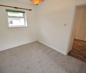 3 bedroom detached bungalow to rent - Photo 3