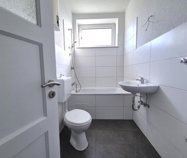 Renovated 3-room apartment on the first floor! - Foto 1