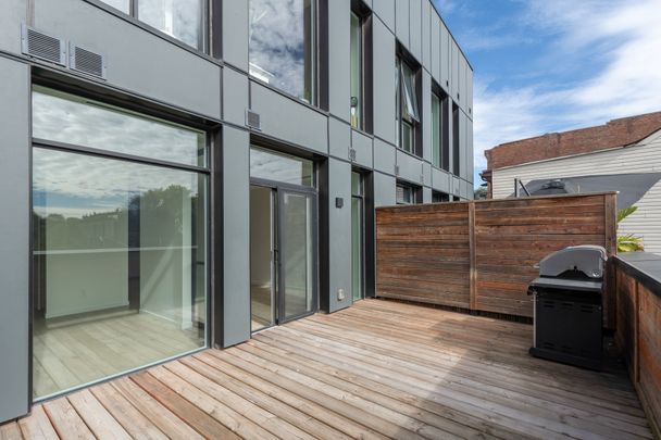 For Lease - 778 Queen Street Unit# 206, Toronto, Ontario - Photo 1