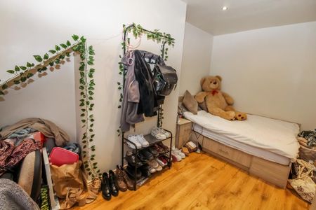 5 bedroom terraced house to rent - Photo 3