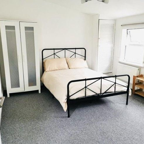 2 bedroom house share to rent - Photo 1