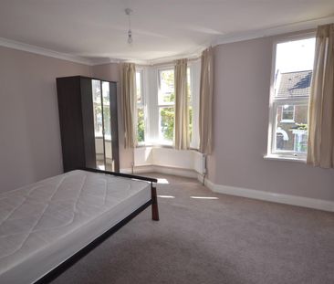 Borwick Avenue, London - Photo 5