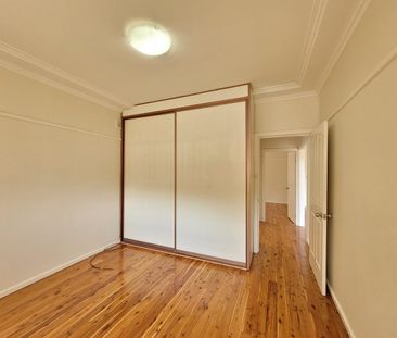 2 BEDROOM HOUSE AVAILABLE NOW! - Photo 3