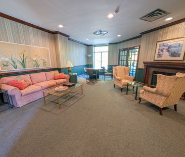 8111 Forest Glen Dr, Niagara Falls - All Inclusive 1 Bedroom Condo - Photo 5