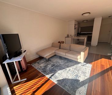 North Melbourne - Photo 1