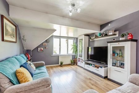 2 Bed Flat, Canada Way, BS1 - Photo 3