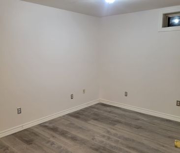 For Lease - 1548 Sarasota Crescent, Oshawa, Ontario - Photo 4