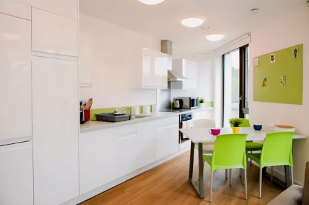 5 Bed Standard En-suite - Photo 4
