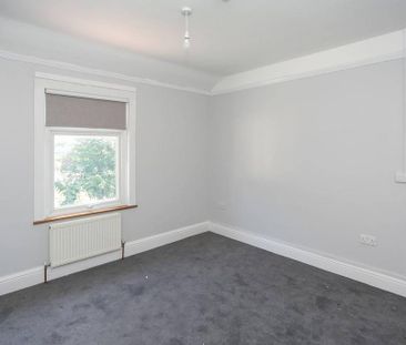 4 bedroom terraced house to rent - Photo 4