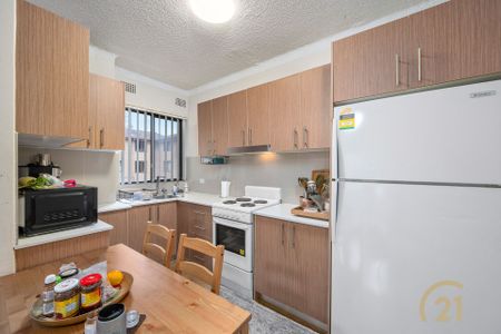 Two Bedroom Unit in a Prime Location&excl; - Photo 4