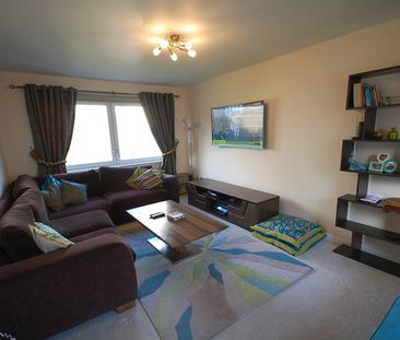 3 bedroom detached house to rent - Photo 2
