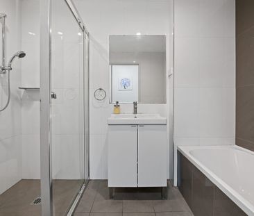 Modern 2-Bedroom Unit in Prime Rockdale Location. - Photo 4