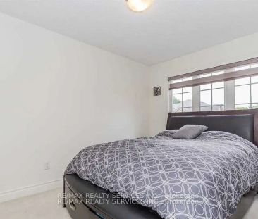 16 Lady Evelyn Crescent #Upper - Photo 6