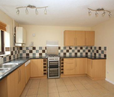 3 bedroom terraced house to rent - Photo 6