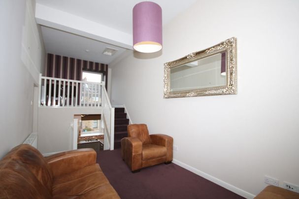 Medwyn Street, Victoria Park Mews, 2/2, Glasgow, Whiteinch, G14 9QL - Photo 1